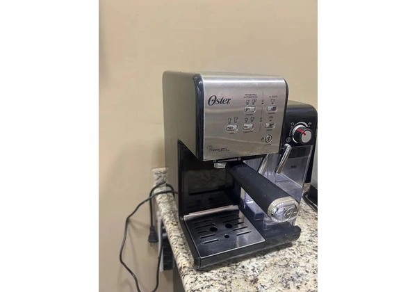 Cafeteira EXPRESSO LEITE OSTER