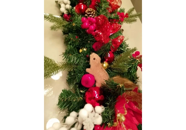 Arranjo de Natal com Esquilo