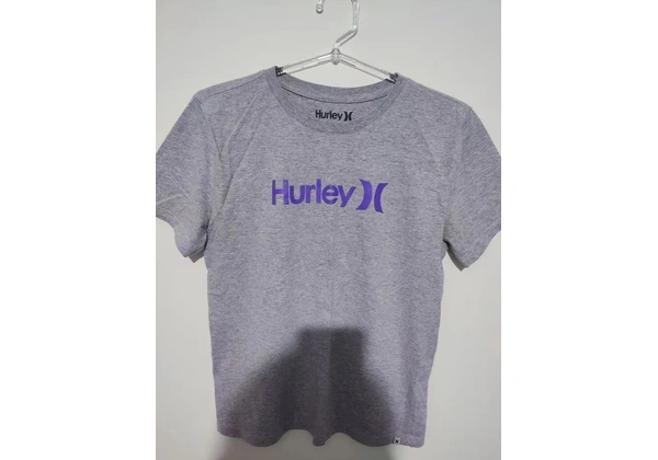 camiseta hurley one&only cinza