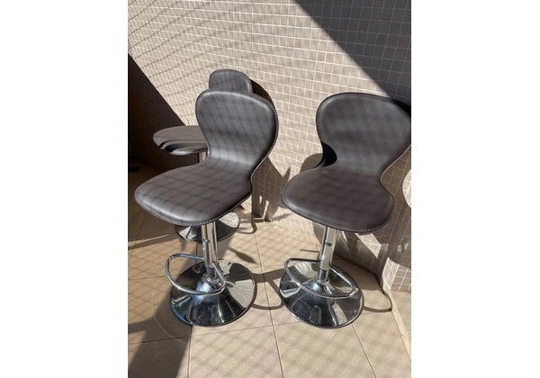 Banquetas pistão