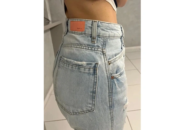 Calça mom cintura alta
