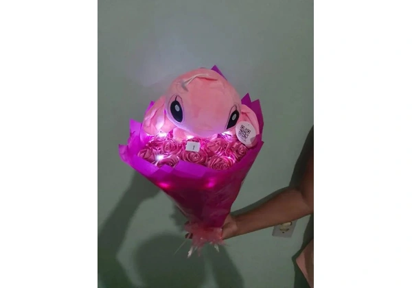 Buquê de rosas de cetim feito com muito amo e carinho ? sua namorada vai ama