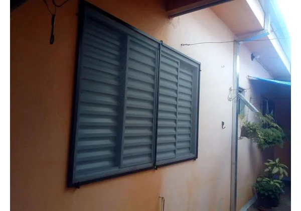 Janelas contra insetos