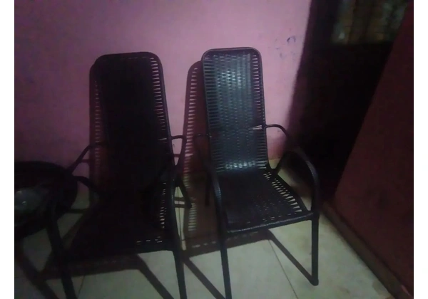 Vende-se 2 cadeiras