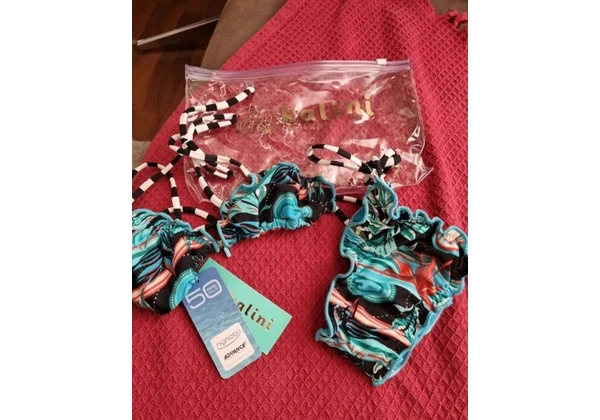 Biquíni Calini Novo com proteção UV, novo kalini beachwear, p, veste m