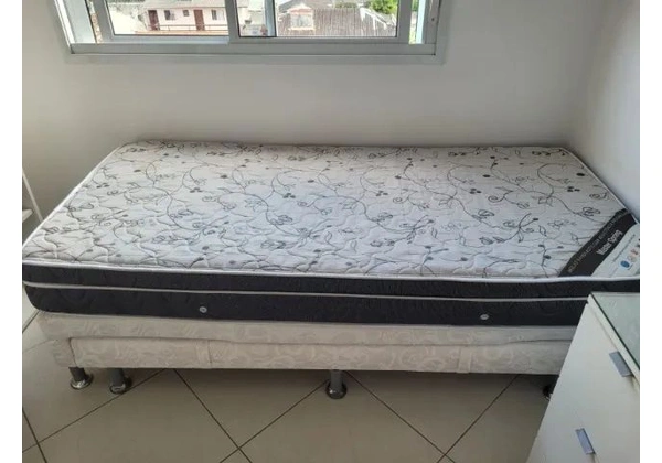 Vendo cama solteiro box com cama auxiliar