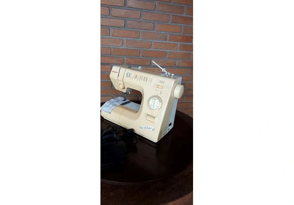 Máquina Singer Zigzag