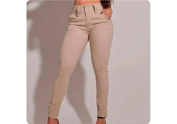 Calça jeans com elastano.
