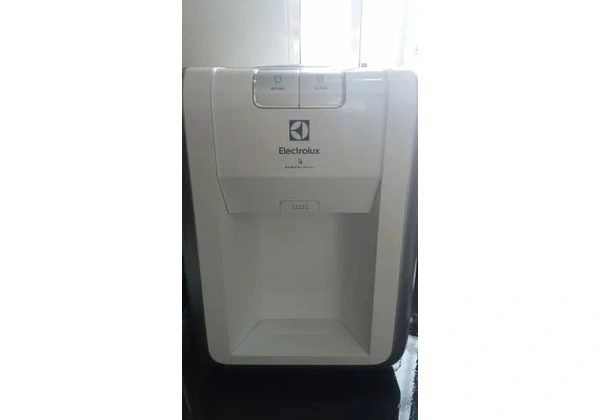 Bebedouro Electrolux Refrigerado branco