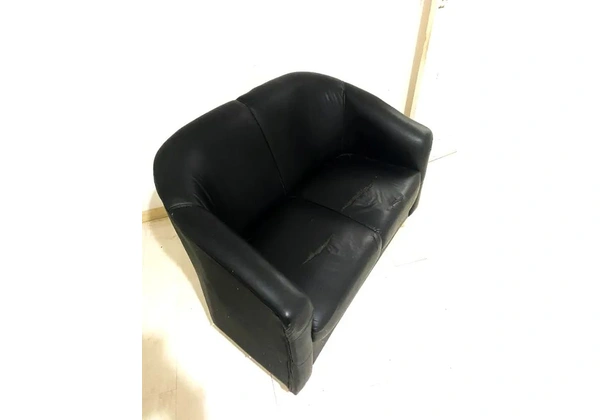 Sofá de 2 Lugares em Corino Preto