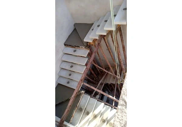 Escadas diferenciada. 19.99403.0512