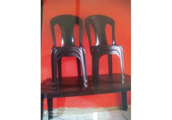 Mesa de 1, 20 com 4 cadeiras