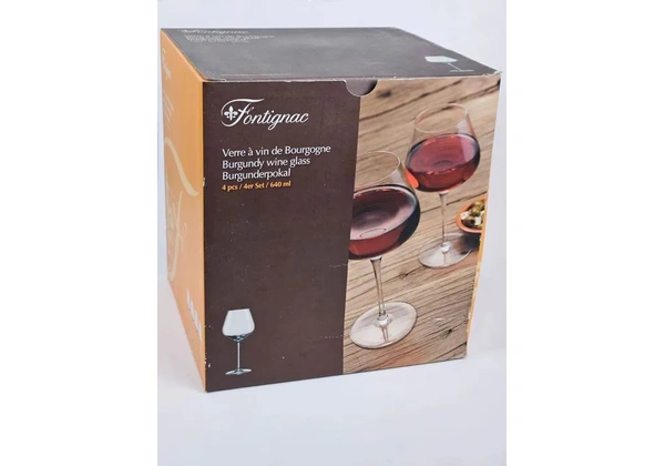 Kit 4 Taças de vinho em cristal nunca usado