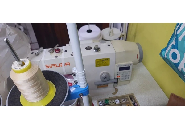 Máquina de Costura Industrial Siruba