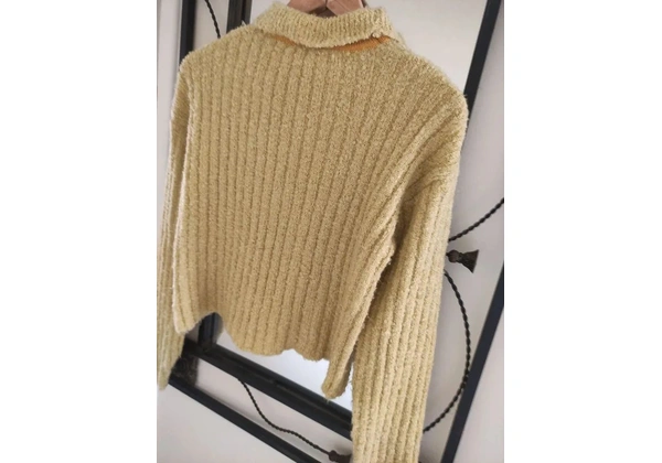 Cardigã tricô mousse Tam M (46) 45, 00Altura 55cmLargura até 65cmManga longa