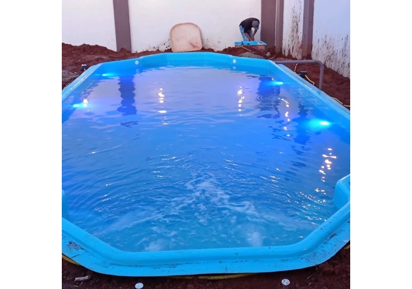 Piscina de fibra 10 x 4.00