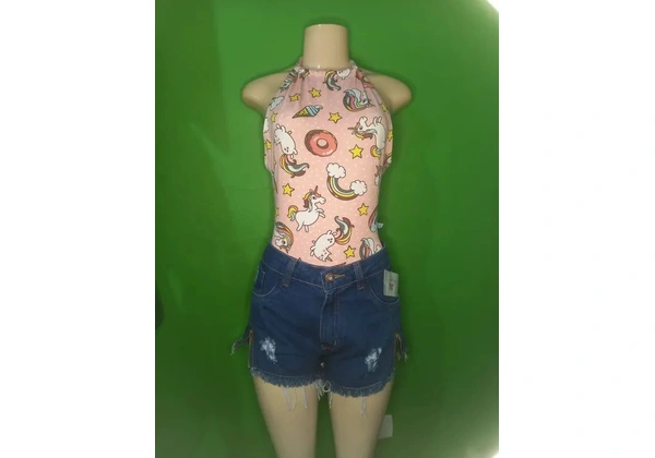 Conjunto shorts jeans curto + body Unicórnio