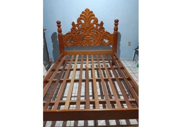 Cama casal cerejeira maciça/colchão
