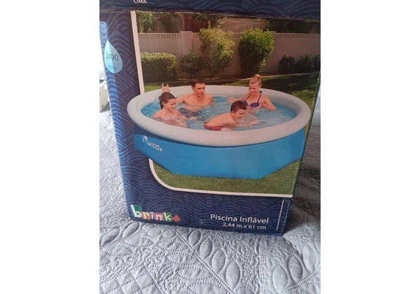 Piscina inflável Capacidade 2490 Litros