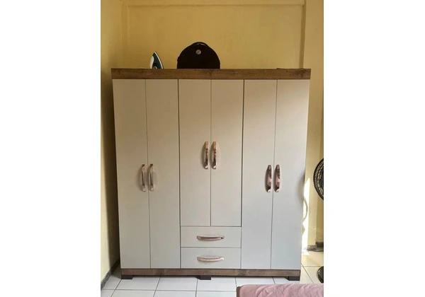Guarda-Roupa de casal novinho