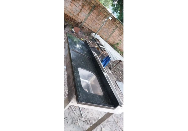 Vendendo essa bancada de marmore 750 já com montagem mais tei de vim busca