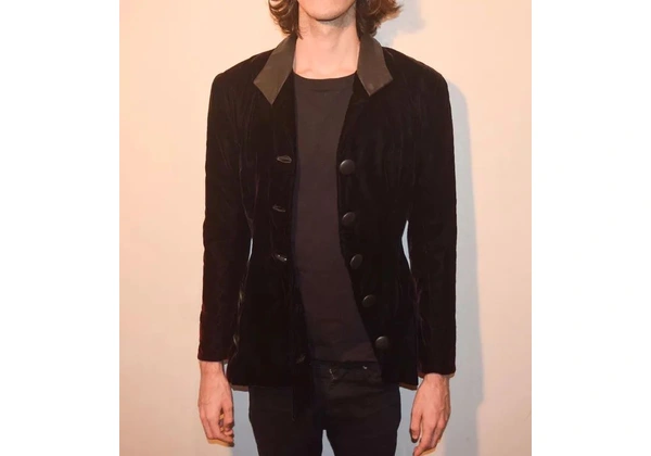 blazer de veludo cor vinho tamanho p