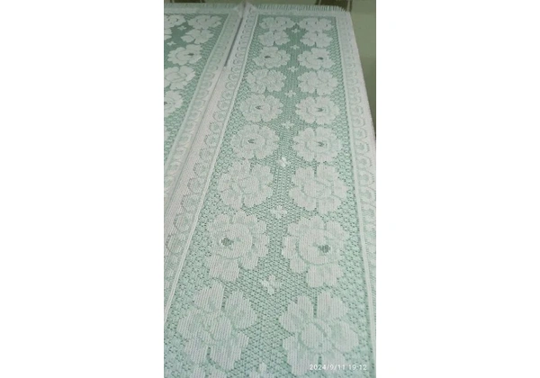 Caminhos De Mesa de Renda SUZIGAN (ideal para decoração de mesas, armários e aparadores)