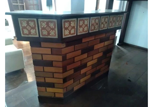Bar c/ nichos/ gaveta em Madeira Marrom 110 cm x 170 cm x 60 cm
