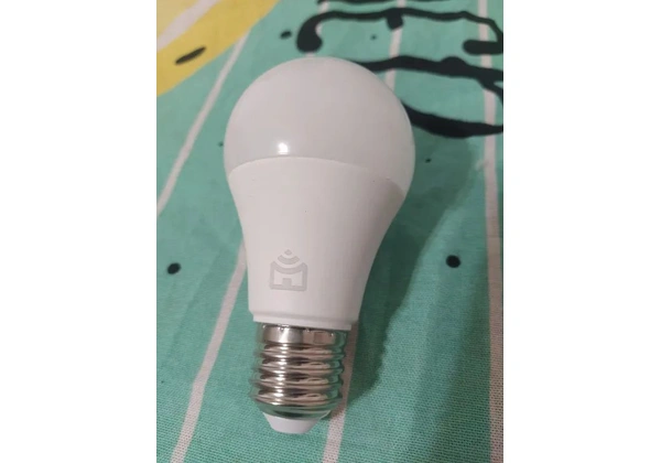 Lâmpada inteligente Positivo
