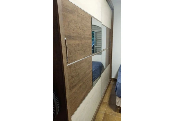 2 Guarda-Roupas Casal