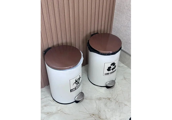Kit duas lixeiras 5l