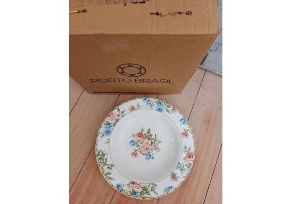 Pratos fundos de cerâmica