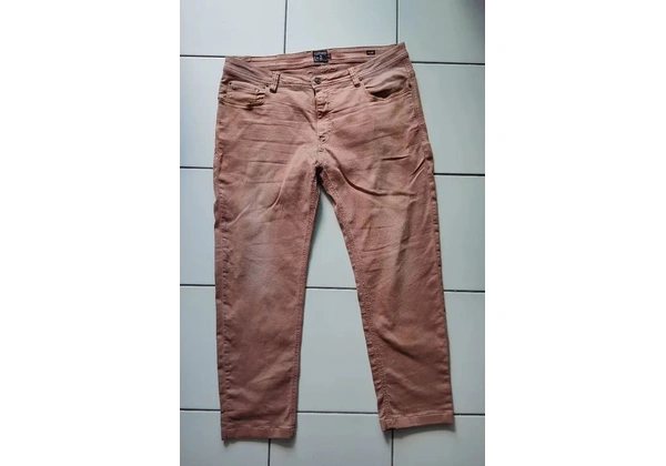 Calça Jeans Masculinas da marca AD R$ 100, 00 cada uma
