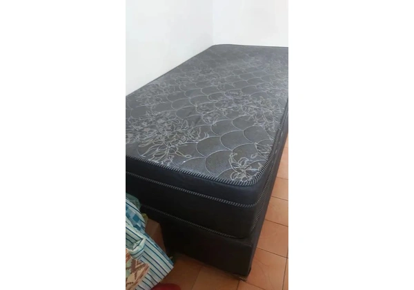 Cama Box Solteiro Molas Ensacadas Semi Nova