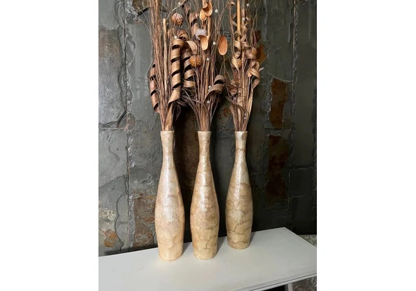 3 Vasos de cerâmica Decorativos - com folhagens
