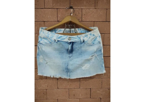Saia Jeans Destroyed - Tamanho G