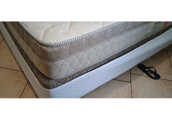 Cama box