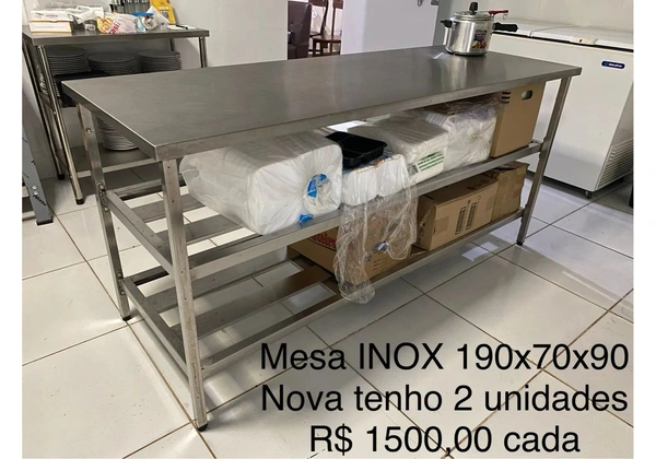 Mesa inox, bancada inox e mesa de madeira