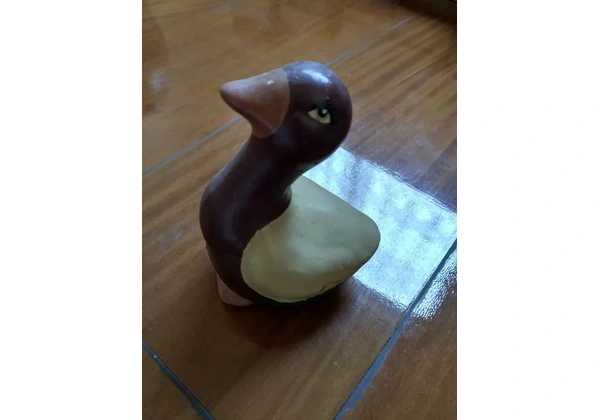 Escultura pato decorativo