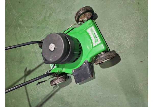 Carrinho cortador de grama Trapp