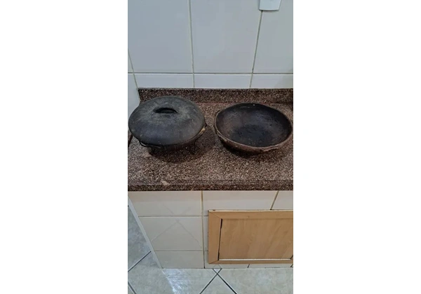 Panelas de barro.