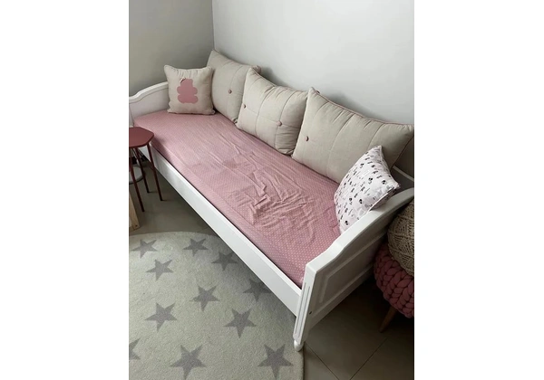 Vendo linda Cama de solteiro em Laca