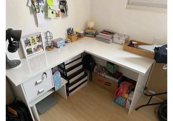 Mesa de Escritorio/Estudo em L Branca