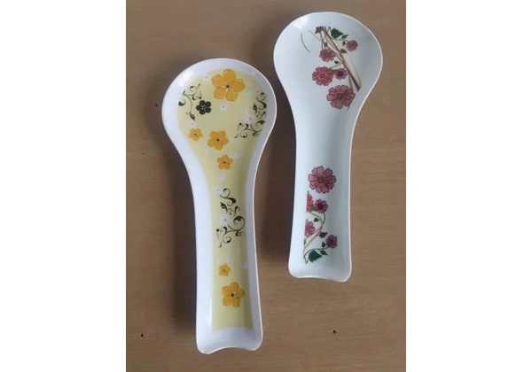 Kit com 2 descanso para colher e talheres em melamina decorado - cor branco