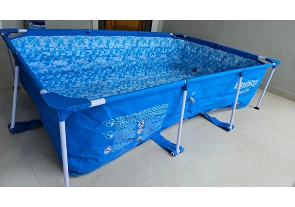 Piscina Estruturada Retangular 2.300L Bestway