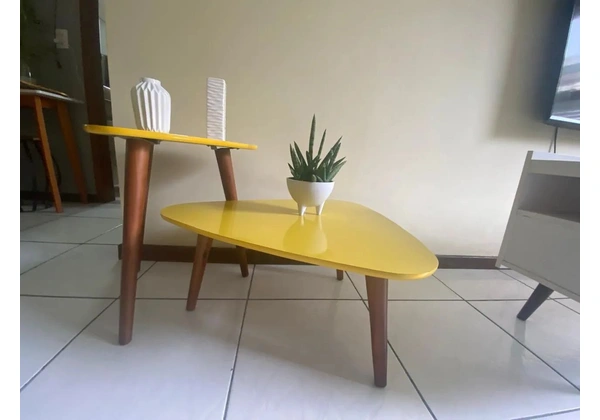 Mesinha de decoração/ sala