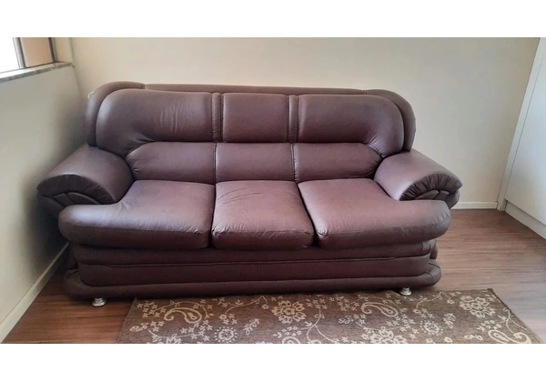 Conjunto sofá de couro