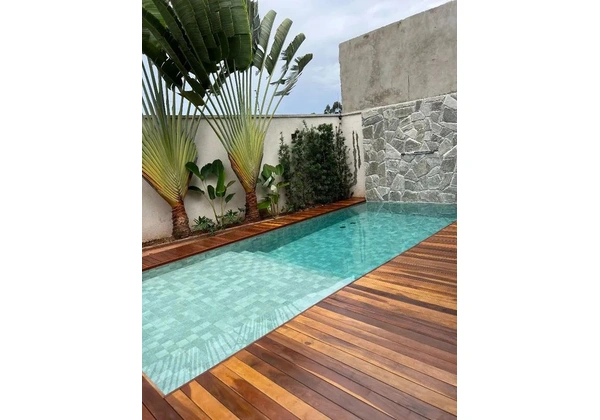 Piscinas em azulejos