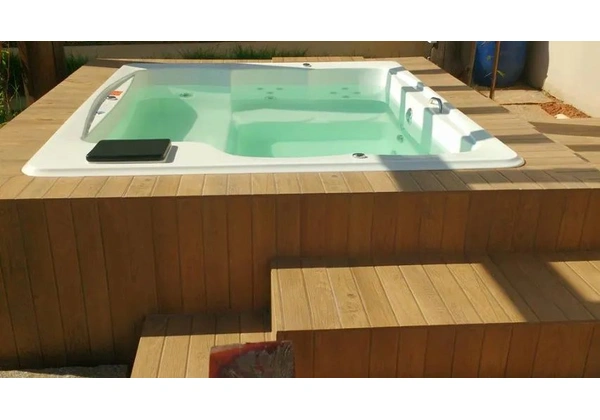 Spa de 5 lugares Com garantia de 15 anos
