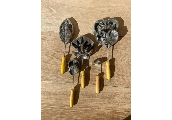 KIT DE FRISADORES / MOLDES PARA FLORES DE EVA